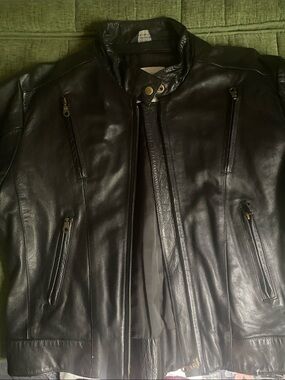 Classic Black Leather Bomber Jacket with Zip Pockets